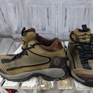 Nautilus Mens shoes boots hiking trail n1556‎ 8.5 M